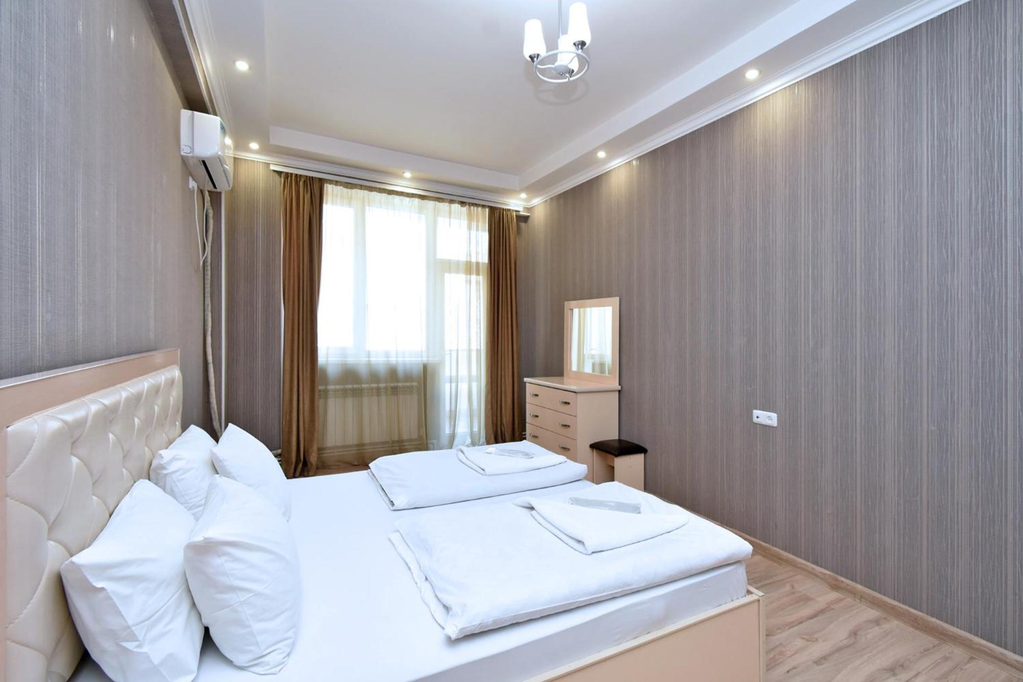 2 Bedrooms 2 Bathrooms Large And Lux Apartment Best Location Yerevan Exterior photo